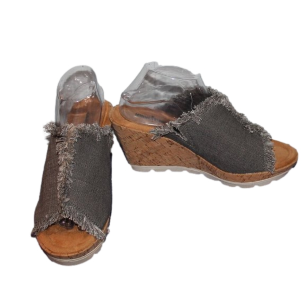 Minnetonka Gray Frayed Fabric Slide Wedges